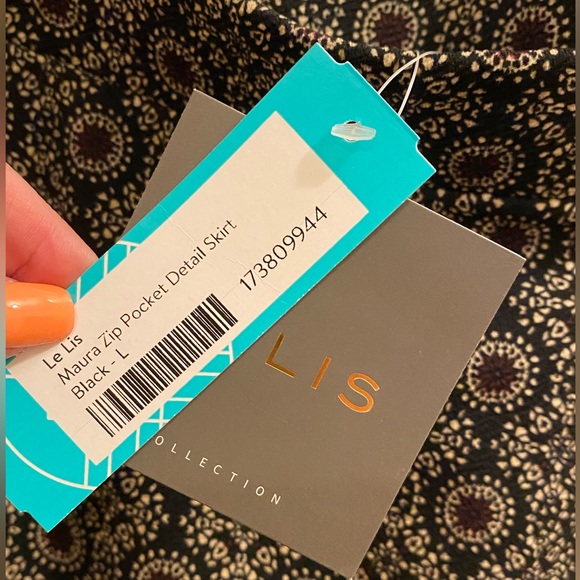 Le Lis Zip Pocket Skirt - Picture 4 of 4